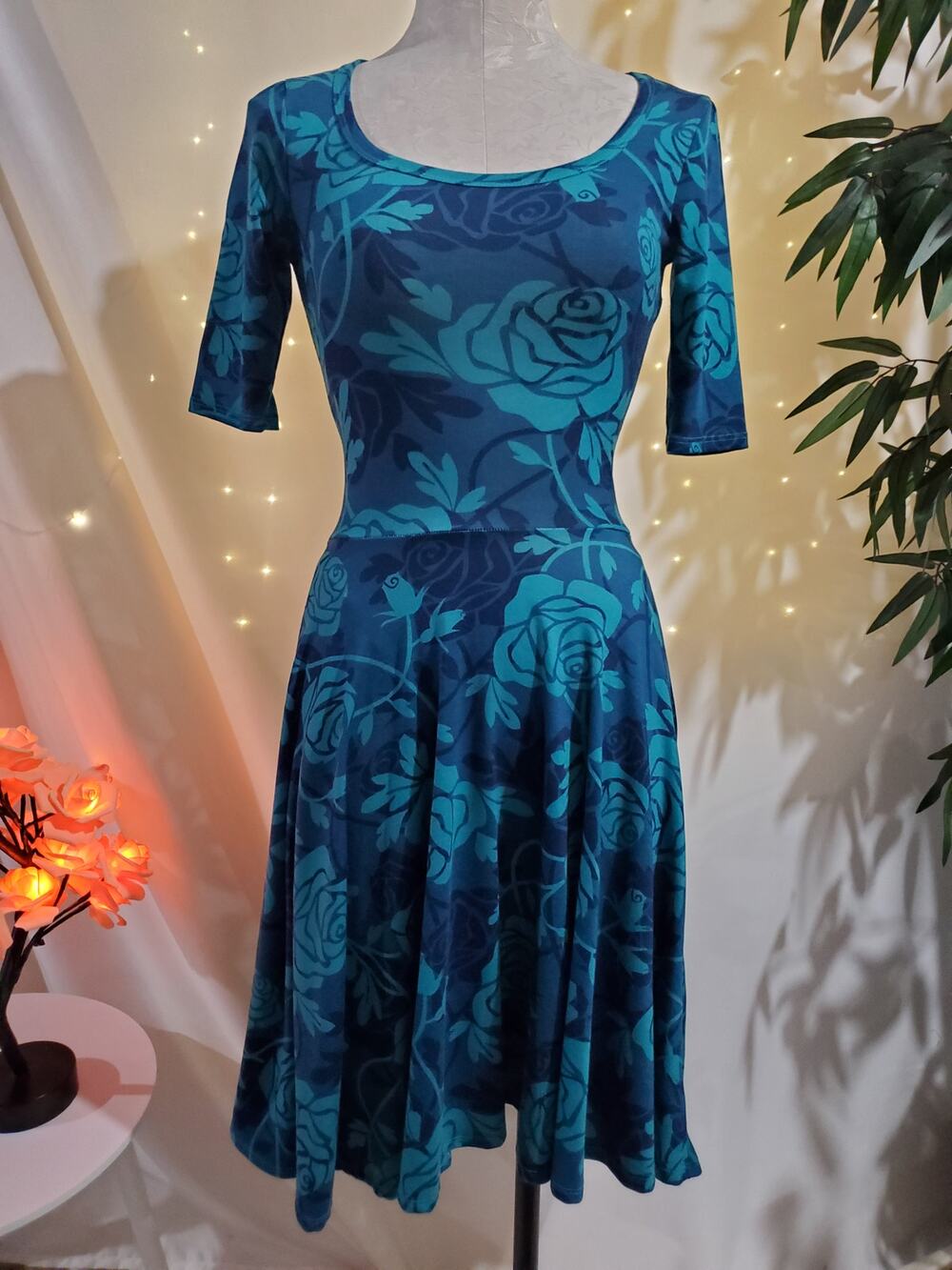 LuLaRoe Nicole Rose Fit & Flare A-Line Dress Women's XXS Blue Midi 1/2 Sleeve